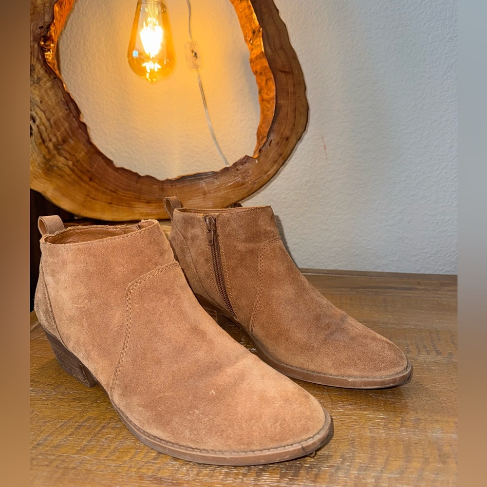 Lucky Brand Basel Bootie | Suede | Size 8 | Used in Good Condition